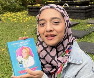 Desain Khusus Buku Yasin untuk Ibunda, Chiki Fawzi Malah Banjir Pesanan