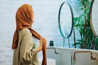 Bagaimana Hukum Muslimah Berhias? Dibolehkan, Asal