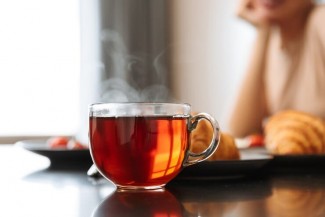 Kebiasaan Minum Minuman Panas Bisa Menimbulkan Risiko Kanker Mulut
