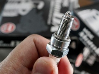Berapa Lama Sih Usia Pakai Busi yang Digunakan Pada Sepeda Motor