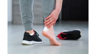 5 Kesalahan Ini Bisa Bikin Kaki Cidera saat Jalan Kaki