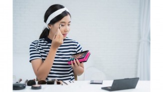 4 Manfaat Cushion untuk Merias Wajah Tampil Flawless