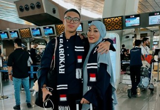 Angelina Sondakh ke Tanah Suci di Hari Ulang Tahun, Umrah Pertama Setelah Jadi Mualaf