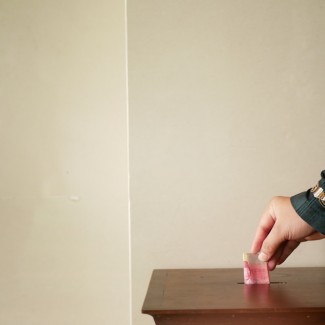 Benarkah Akan Ada Balasan 10x Lipat setelah Sedekah?