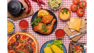 7 Tradisi Makanan Unik Menyambut Tahun Baru dari Berbagai Negara