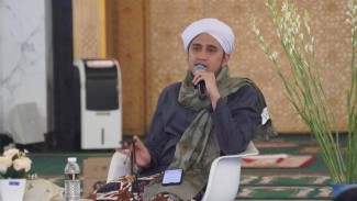 Lora Ismail Al-Kholili Ingatkan Gen Z Tak Hanya “Upgrade” Diri di Medsos