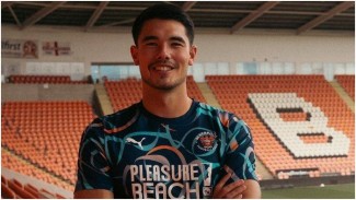 Bek Timnas Indonesia, Elkan Baggot Jadi Pahlawan Pertahanan, Blackpool Hancurkan Lincoln City 2-0 di Liga One