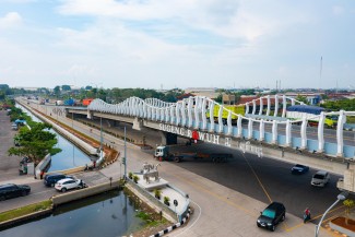 Jamin Kualitas dan Ketahanan Konstruksi, SIG Pasok Bahan Bangunan untuk Flyover Madukoro
