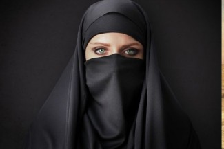 Hukum Mengenakan Cadar bagi Muslimah Menurut NU, Muhammadiyah dan Salafi