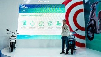 Indomobil Siapkan 200 Lokasi dan Program Cicilan Baterai untuk Motor Listrik Adora