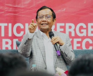 Mahfud MD Ikutan Nimbrung di Kehebohan Tagar #KaburAjaDulu