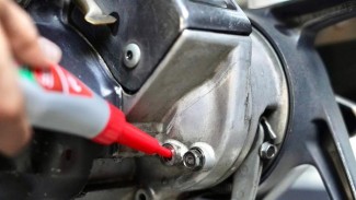 Ganti Oli Gardan Motor Matic Sendiri Dirumah? Siapa Takut, Begini Caranya!