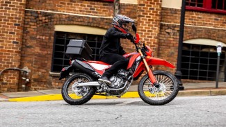Honda CRF300L ABS: Sepeda Motor Terjangkau yang Sempurna untuk Pemula