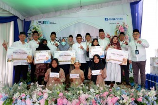 Safari Ramadan Jamkrindo di Palembang: 600 Paket Sembako untuk Masyarakat Sumsel