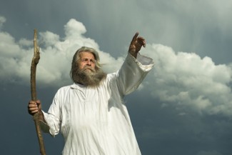 Raja Duramsyil: Orang Pertama yang Memproduksi Anggur, Musuh Nabi Nuh Penyembah 5 Berhala