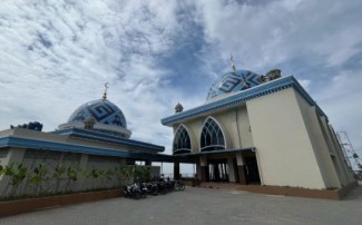 Blue Mosque Daarut Tauhiid, Destinasi Wisata Religi dengan Panorama Kota Bandung yang Indah