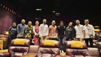 Menbud Bareng Raffi Ahmad Hadiri Preview Film “Timur” Karya Iko Uwais: Film Ini Literasi untuk Generasi Muda