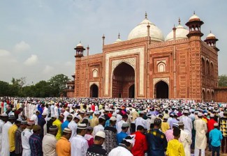 Dalil Ulama yang Berpendapat Hukum Salat Id Adalah Wajib Ain