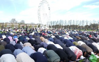 Muslim di Inggris Rayakan Idul Fitri Pada Minggu, 30 Maret