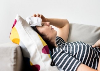 Waspada! Sakit Kepala Lama Disertai Demam Pertanda Meningitis