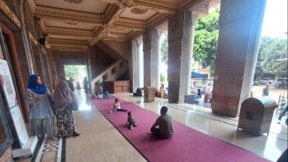 Masjid Al-Fairus Pekalongan Buka 24 Jam, Siapkan Layanan Pijat hingga Cek Kesehatan Gratis