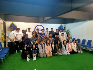 Kunjungi Masjid Al-Akbar Surabaya, 26 Pelajar SMA Hong Kong Kagumi Keramahan Masyarakat