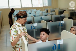 Unair Siapkan Alas Kaki Khusus untuk Peserta UTBK, Demi Hindari Kecurangan