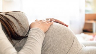 Sarapan atau Olahraga Dulu Bagi Ibu Hamil saat Pagi Hari?