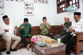 Sowan Kiai Sepuh di Tapal Kuda Jatim, Gus Imin Dibekali Doa dan Harapan
