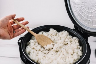 Cara Sehat Menanak Nasi Agar Kandungan Kalori Berkurang