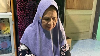 Kisah Asma Tanjung, Tukang Sate Naik Haji Setelah Menabung 55 Tahun