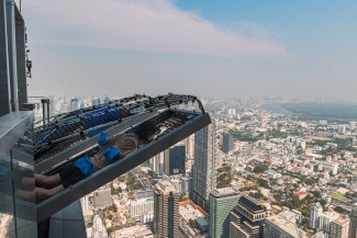Thailand Luncurkan Wahana Ekstrem Miring dari Gedung Setinggi 300 Meter
