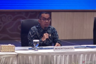 Mendiktisaintek Sampaikan Langkah Konkret Pemerintah Lindungi Mahasiswa Indonesia di AS