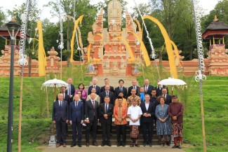 Menbud Fadli Zon Resmikan Miniatur Taman Budaya Bali Pertama di Eropa, Simbol Persahabatan Budaya Indonesia–Polandia