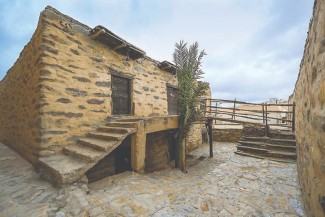 Mencari Bahtera di Tubuh Gunung: Misteri Durupinar dan Jejak Nabi Nuh