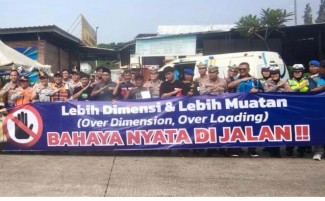 Pengemudi Truk Diberi Edukasi Bahaya ODOL di Jalan Tol