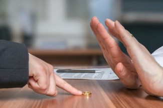 Rajam, Talak, dan Anak Ingusan: Hukum Perkawinan dan Perceraian di Arab Jahiliyah