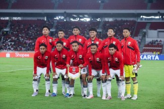 Duel Panas di GBK! Indonesia vs Malaysia U-23 Masih Imbang, Hujan Peluang dan Kartu Warnai Babak Pertama
