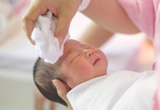 Menggali Kubur Peradaban: Ketika Bayi Perempuan Menjadi Aib