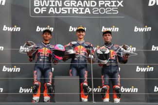 Pebalap Astra Honda Persembahkan Kemenangan di Arena Balap untuk HUT ke-80 RI