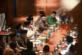 Ulama saat Kerusuhan: Dipanggil Saat Mesin Mogok, Disingkirkan Ketika Jalan Mulus