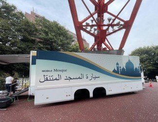 Jepang Hadirkan Inovasi Masjid Keliling, Muat hingga 50 Jamaah