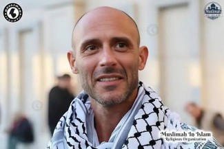 Aktivis Italia Peluk Islam Usai Saksikan Kekejian Israel