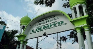 Perwakilan Trans7 Sambangi Ponpes Lirboyo untuk Meminta Maaf