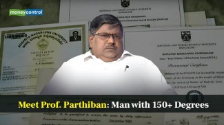 Pria Punya 150 Gelar Akademik: Prof. Parthiban Habiskan 90% Gajinya untuk Studi, Semua Demi Janji Pada Ibunya