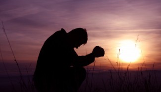 RenunganMalam: Kuat Karena Doa