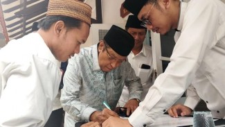 Para Tokoh dan Kiai Sepuh NU Kumpul di Tebuireng Untuk Acara Silaturahmi Bahas Kisruh di PBNU, Gus Yahya Masih Ikut Hadir