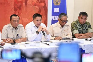 Seskab Teddy Soal Desakan Status Bencana Nasional: Negara Sudah Lakukan Penanganan Skala Nasional