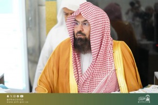 Syekh Sudais Ingatkan Islam Larang Aksi Bunuh Diri Usai Insiden di Masjidil Haram