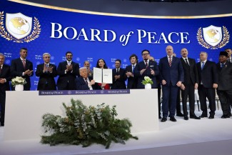 Daftar Lengkap Kepala Negara yang Hadir dan Absen di KTT BoP Trump